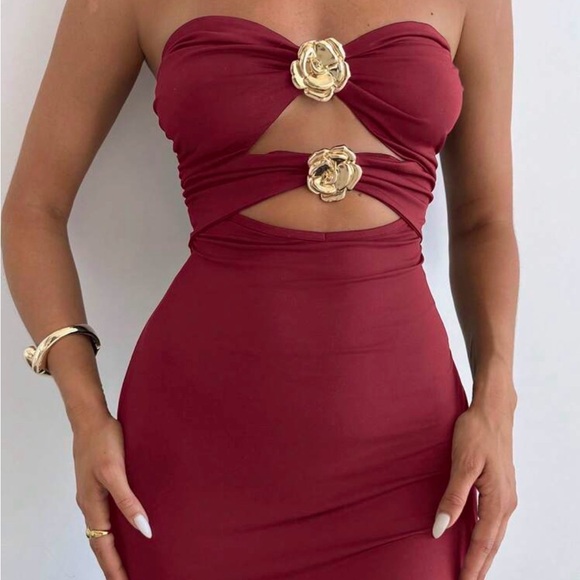 Strapless Red and Gold Dress - Picture 3 of 3